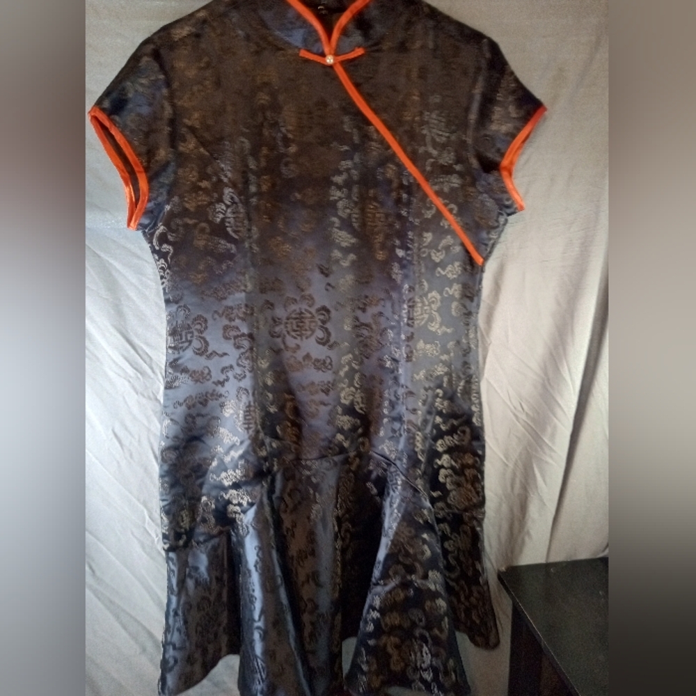 Silver Dragon Short Sleeve Modern Adapted Floral Print Dress